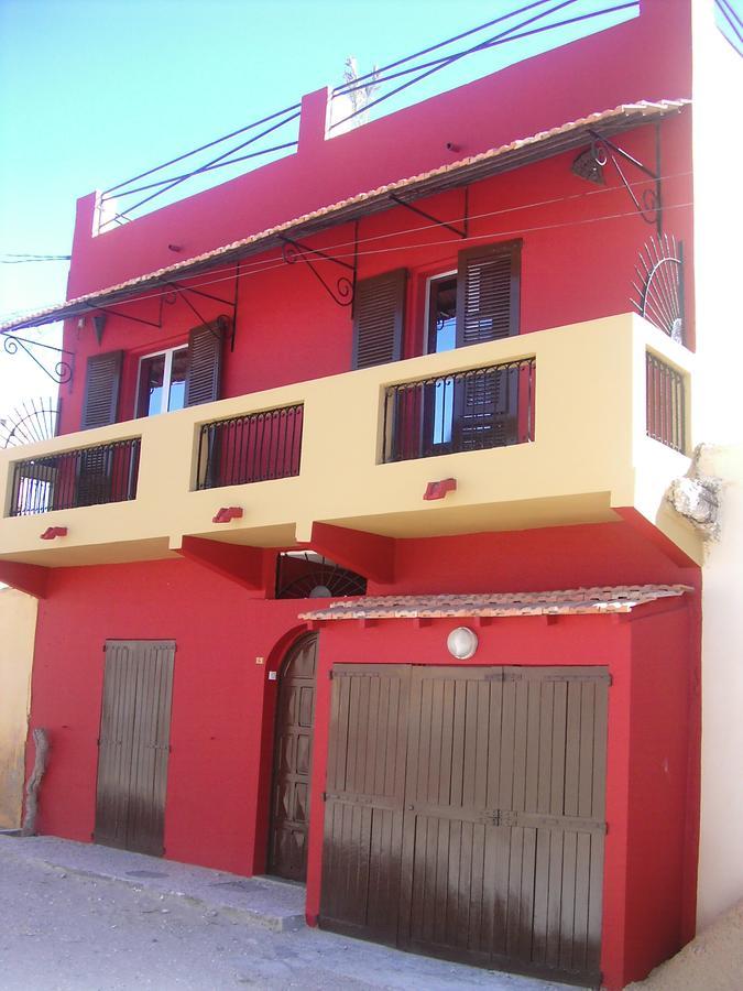 Hotel Chez Titi Saint Louis Exterior foto